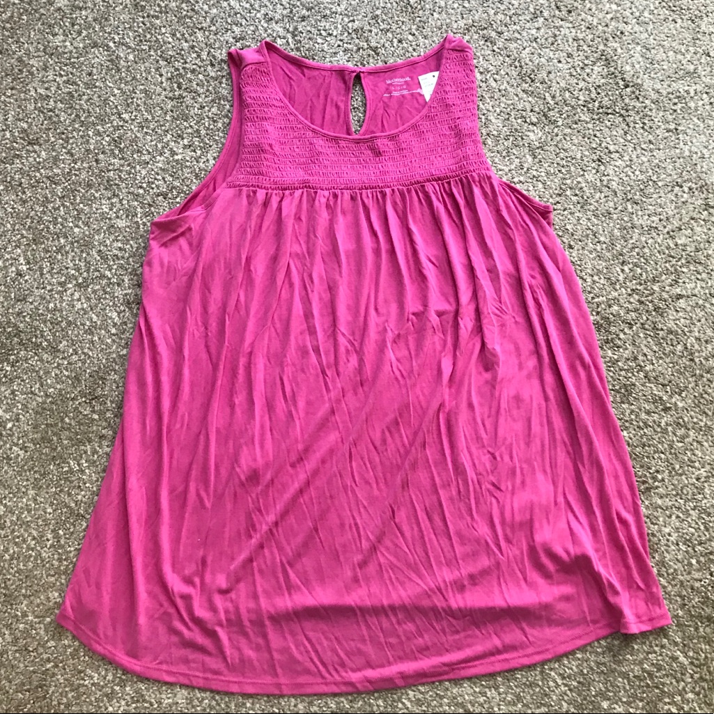 Nwt Motherhood Sleeveless Maternity Top